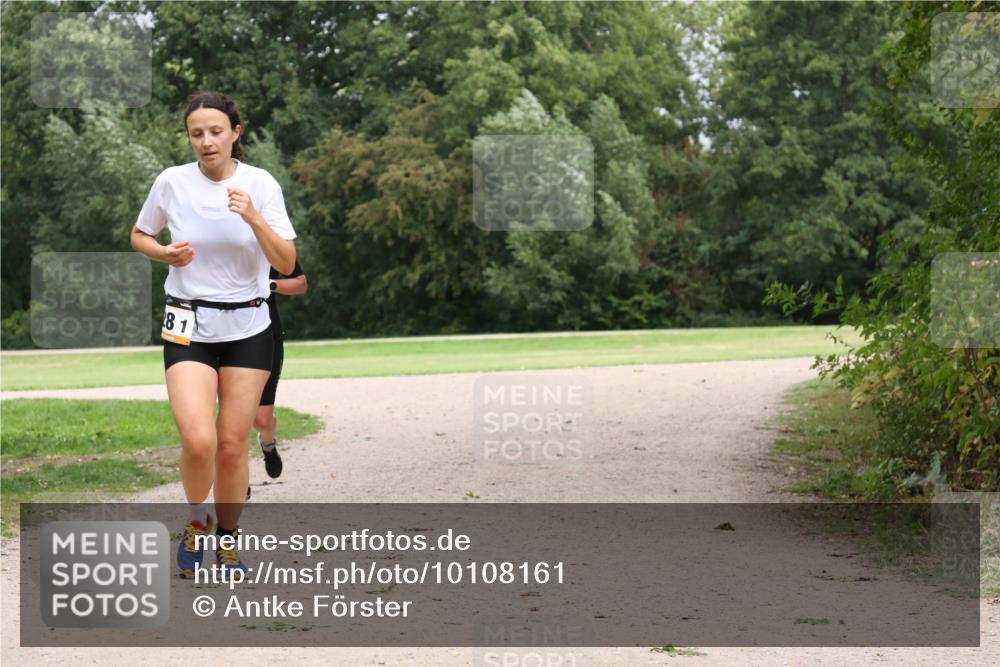30.08.2026 - Elbe Triathlon Hamburg Antke Förster http://msf.ph/oto/10108161 30.08.2026 14:30:20 Laufen 81 meine-sportfotos.de