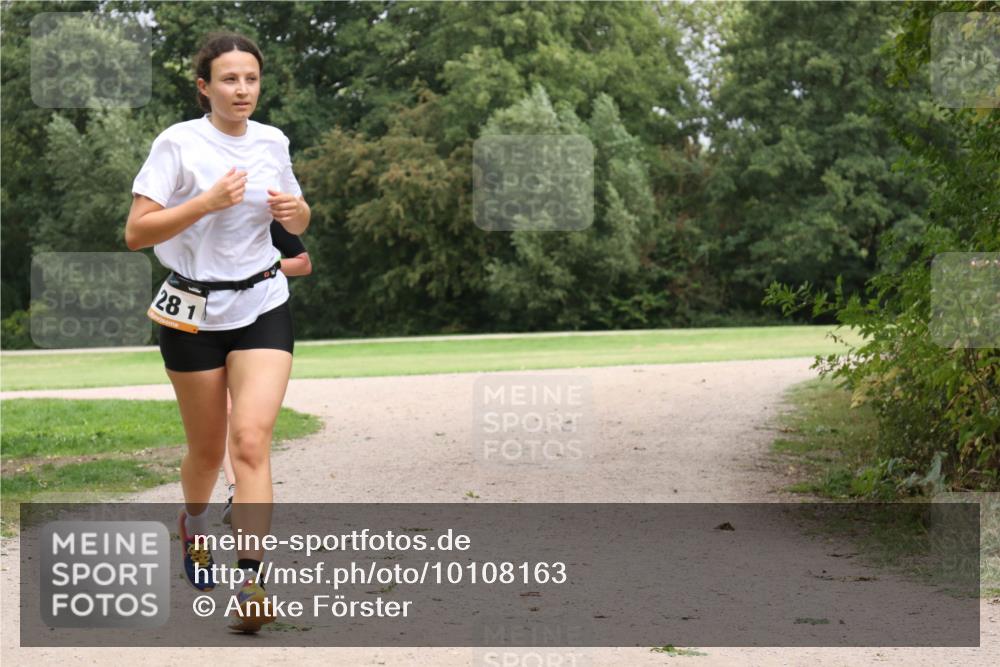 30.08.2026 - Elbe Triathlon Hamburg Antke Förster http://msf.ph/oto/10108163 30.08.2026 14:30:21 Laufen 28, 1 meine-sportfotos.de