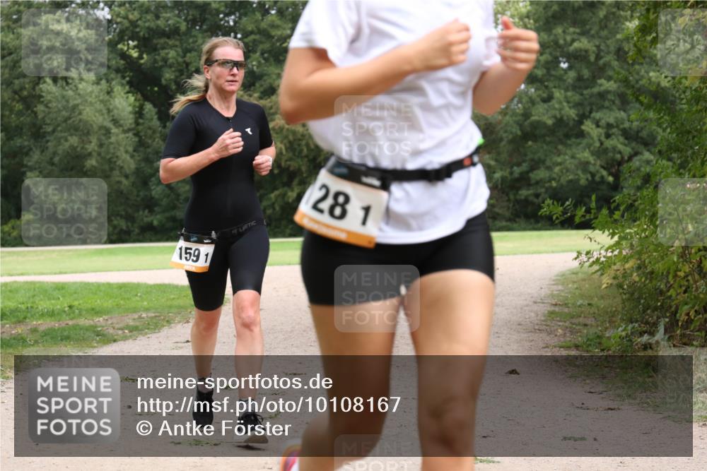 30.08.2026 - Elbe Triathlon Hamburg Antke Förster http://msf.ph/oto/10108167 30.08.2026 14:30:22 Laufen 159, 1, 281 meine-sportfotos.de
