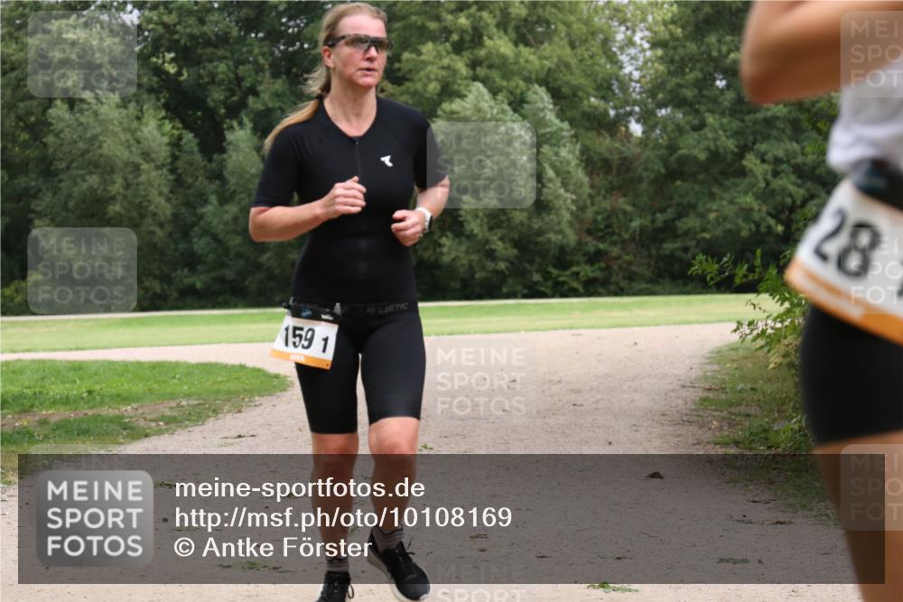 30.08.2026 - Elbe Triathlon Hamburg Antke Förster http://msf.ph/oto/10108169 30.08.2026 14:30:22 Laufen 159, 1, 28 meine-sportfotos.de