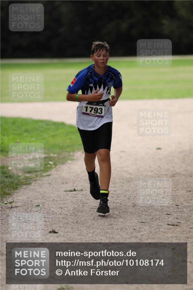 30.08.2026 - Elbe Triathlon Hamburg Antke Förster http://msf.ph/oto/10108174 30.08.2026 13:01:34 Laufen 1793 meine-sportfotos.de
