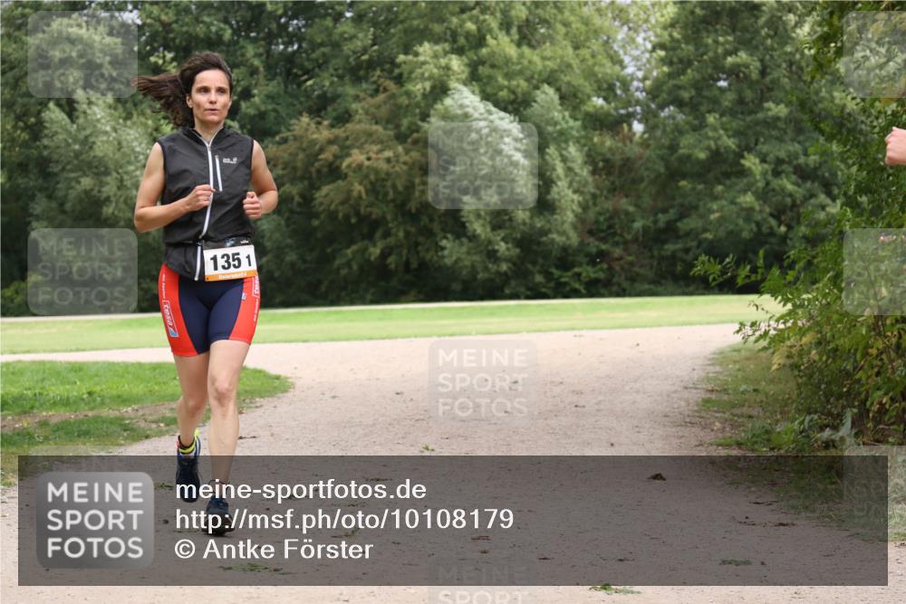30.08.2026 - Elbe Triathlon Hamburg Antke Förster http://msf.ph/oto/10108179 30.08.2026 14:30:38 Laufen 1351, 4 meine-sportfotos.de