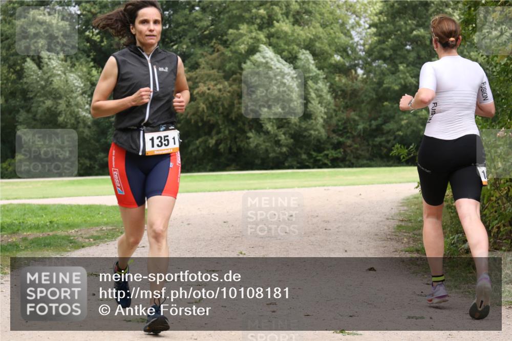 30.08.2026 - Elbe Triathlon Hamburg Antke Förster http://msf.ph/oto/10108181 30.08.2026 14:30:38 Laufen 1351 meine-sportfotos.de