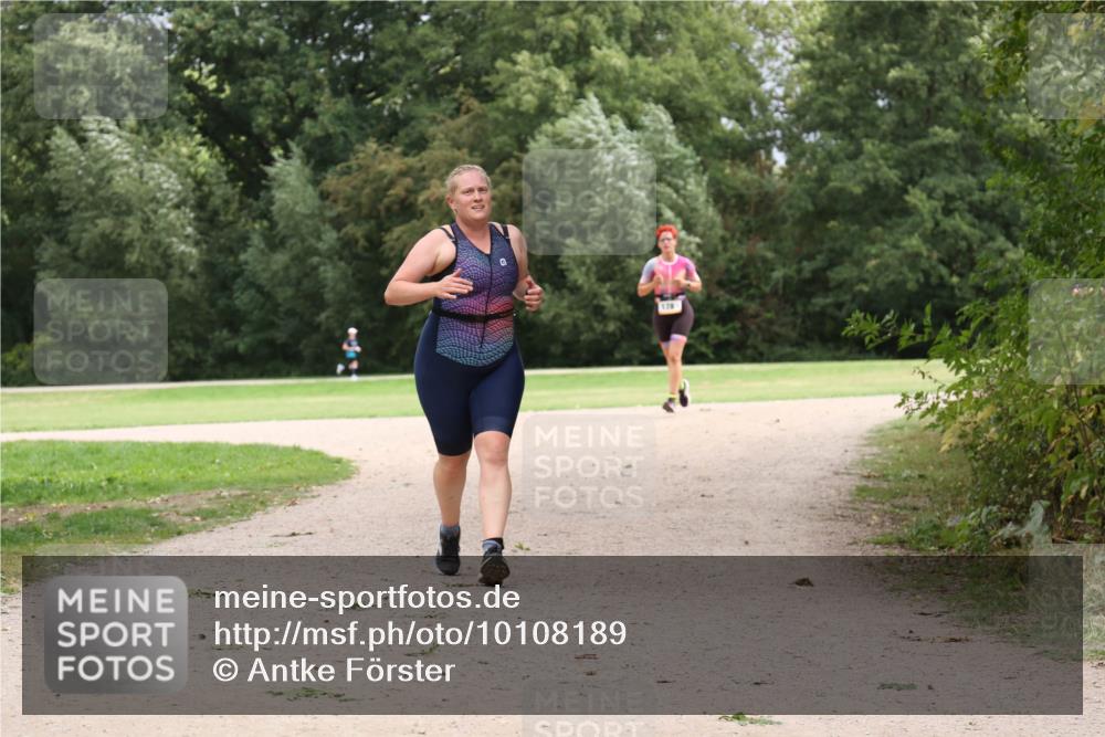 30.08.2026 - Elbe Triathlon Hamburg Antke Förster http://msf.ph/oto/10108189 30.08.2026 14:30:50 Laufen 178 meine-sportfotos.de