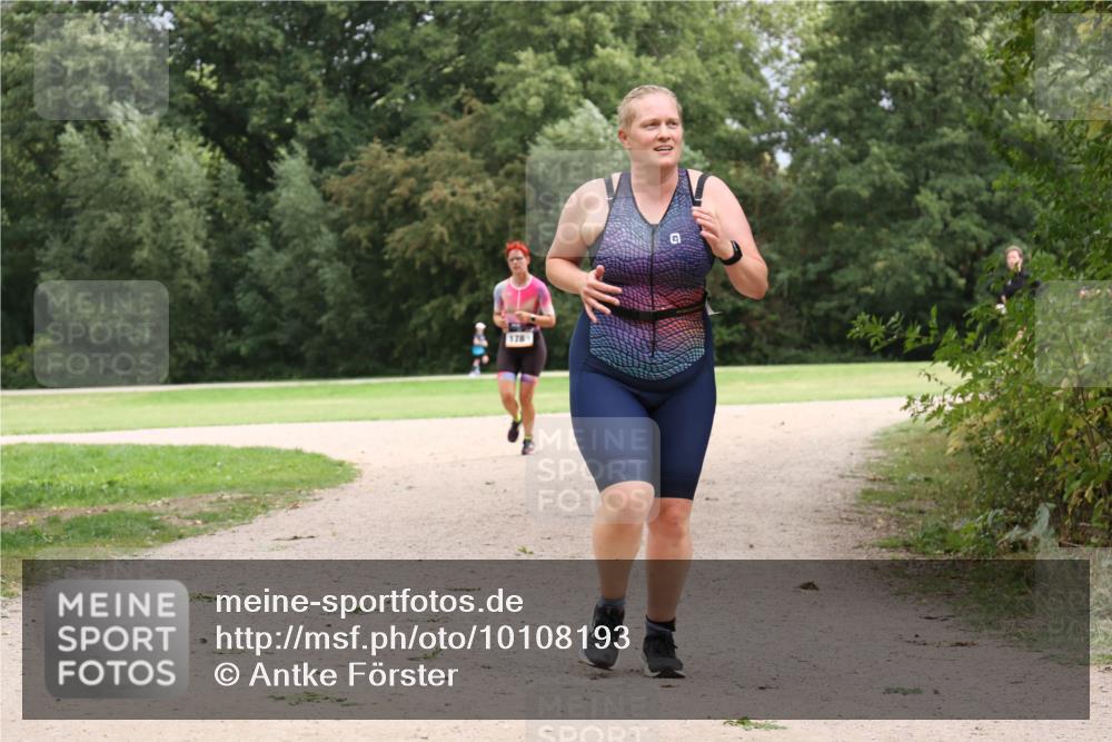 30.08.2026 - Elbe Triathlon Hamburg Antke Förster http://msf.ph/oto/10108193 30.08.2026 14:30:52 Laufen 178 meine-sportfotos.de