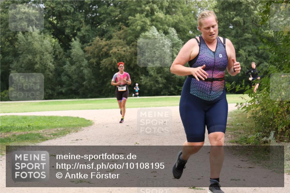 30.08.2026 - Elbe Triathlon Hamburg Antke Förster http://msf.ph/oto/10108195 30.08.2026 14:30:53 Laufen 178, 11 meine-sportfotos.de