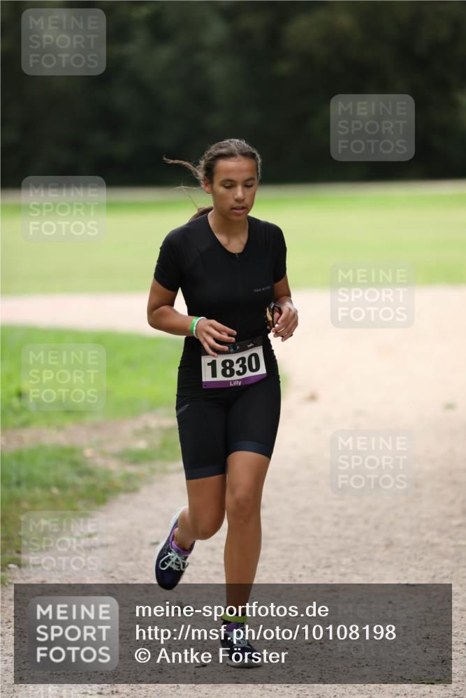 30.08.2026 - Elbe Triathlon Hamburg Antke Förster http://msf.ph/oto/10108198 30.08.2026 13:02:06 Laufen 1830 meine-sportfotos.de