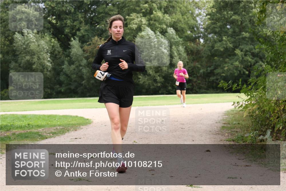 30.08.2026 - Elbe Triathlon Hamburg Antke Förster http://msf.ph/oto/10108215 30.08.2026 14:31:02 Laufen  meine-sportfotos.de
