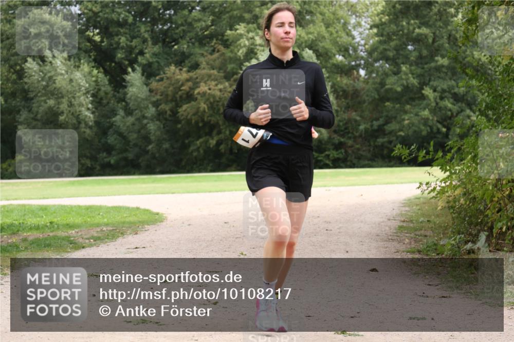 30.08.2026 - Elbe Triathlon Hamburg Antke Förster http://msf.ph/oto/10108217 30.08.2026 14:31:03 Laufen 71 meine-sportfotos.de