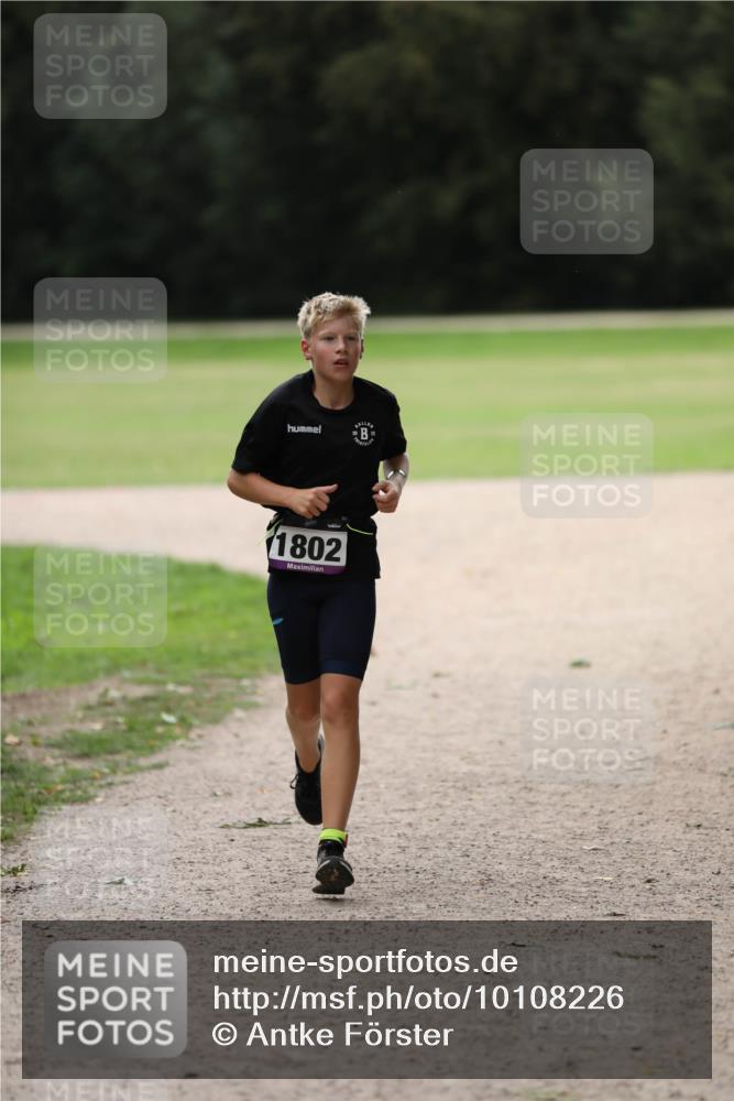 30.08.2026 - Elbe Triathlon Hamburg Antke Förster http://msf.ph/oto/10108226 30.08.2026 13:02:37 Laufen 1802 meine-sportfotos.de