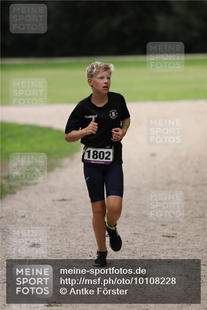 30.08.2026 - Elbe Triathlon Hamburg Antke Förster http://msf.ph/oto/10108228 30.08.2026 13:02:38 Laufen 20, 1802 meine-sportfotos.de