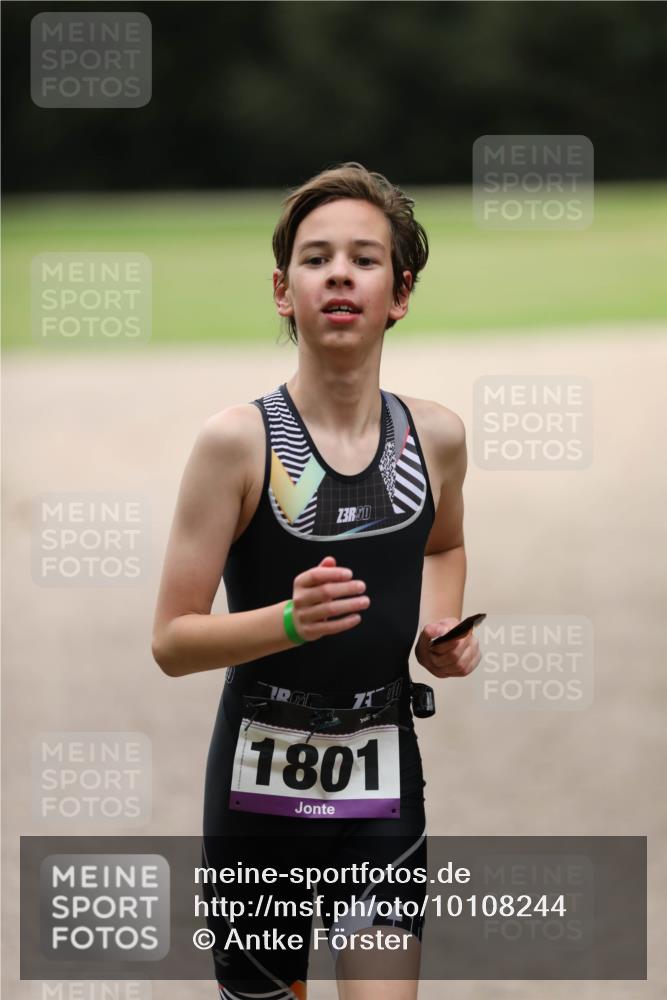 30.08.2026 - Elbe Triathlon Hamburg Antke Förster http://msf.ph/oto/10108244 30.08.2026 13:02:45 Laufen 3, 1801, 23 meine-sportfotos.de