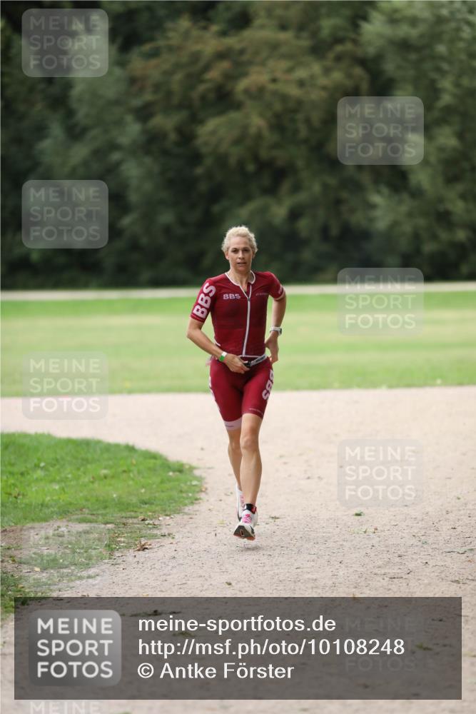 30.08.2026 - Elbe Triathlon Hamburg Antke Förster http://msf.ph/oto/10108248 30.08.2026 14:23:00 Laufen  meine-sportfotos.de