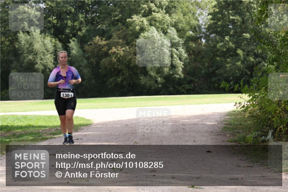 30.08.2026 - Elbe Triathlon Hamburg Antke Förster http://msf.ph/oto/10108285 30.08.2026 14:33:07 Laufen 1301 meine-sportfotos.de