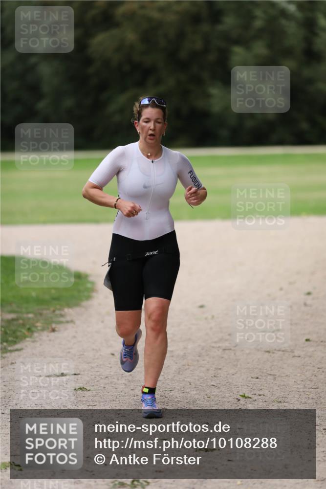 30.08.2026 - Elbe Triathlon Hamburg Antke Förster http://msf.ph/oto/10108288 30.08.2026 14:24:11 Laufen  meine-sportfotos.de