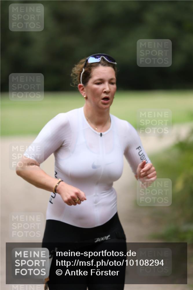 30.08.2026 - Elbe Triathlon Hamburg Antke Förster http://msf.ph/oto/10108294 30.08.2026 14:24:13 Laufen  meine-sportfotos.de