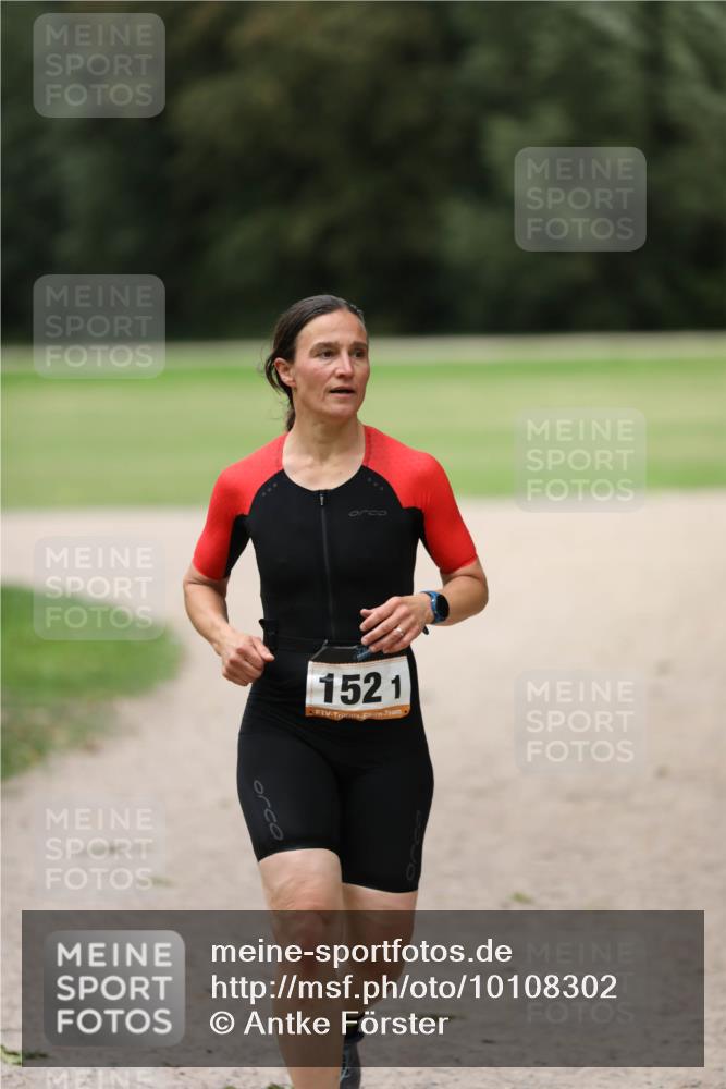 30.08.2026 - Elbe Triathlon Hamburg Antke Förster http://msf.ph/oto/10108302 30.08.2026 14:24:42 Laufen 1521 meine-sportfotos.de