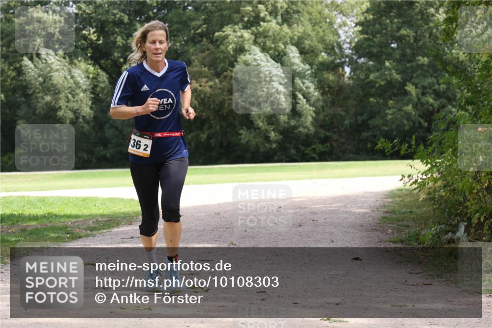 30.08.2026 - Elbe Triathlon Hamburg Antke Förster http://msf.ph/oto/10108303 30.08.2026 14:33:44 Laufen 36, 2, 5 meine-sportfotos.de