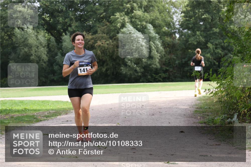 30.08.2026 - Elbe Triathlon Hamburg Antke Förster http://msf.ph/oto/10108333 30.08.2026 14:34:23 Laufen 141 meine-sportfotos.de