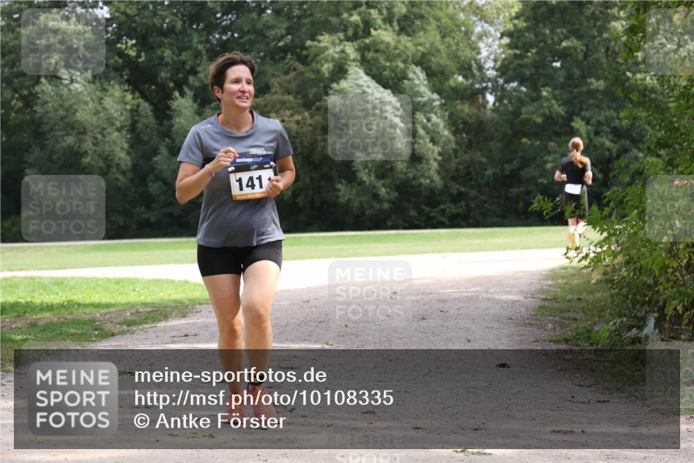 30.08.2026 - Elbe Triathlon Hamburg Antke Förster http://msf.ph/oto/10108335 30.08.2026 14:34:24 Laufen 141 meine-sportfotos.de