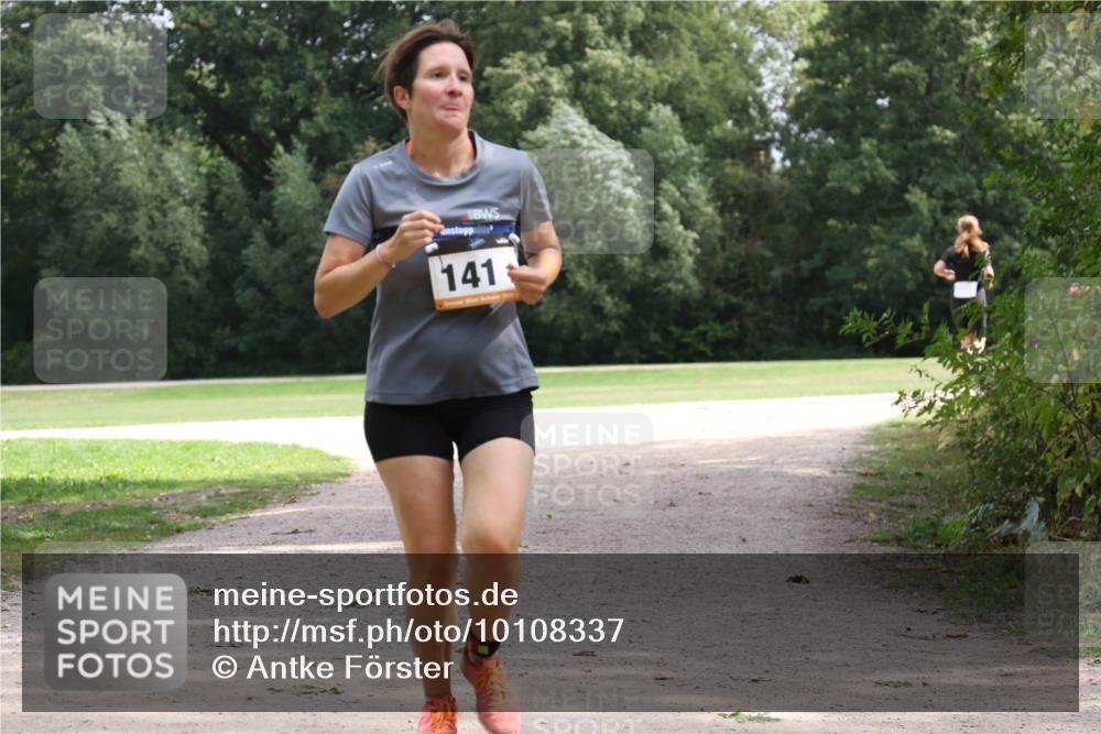 30.08.2026 - Elbe Triathlon Hamburg Antke Förster http://msf.ph/oto/10108337 30.08.2026 14:34:24 Laufen 141 meine-sportfotos.de