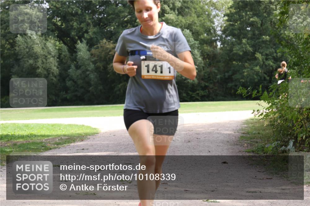 30.08.2026 - Elbe Triathlon Hamburg Antke Förster http://msf.ph/oto/10108339 30.08.2026 14:34:25 Laufen 1411 meine-sportfotos.de