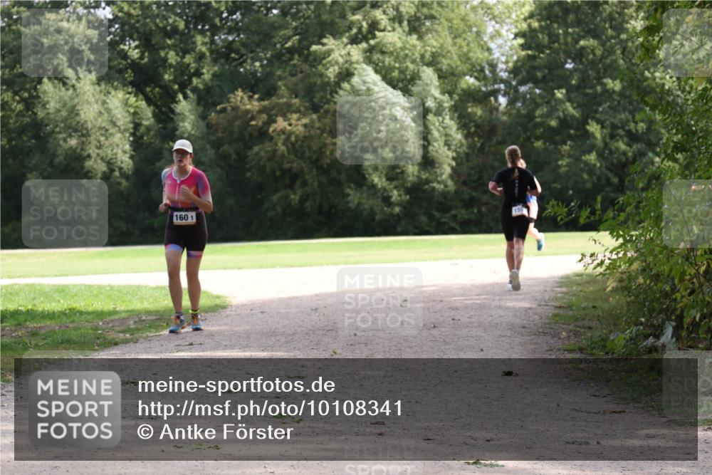 30.08.2026 - Elbe Triathlon Hamburg Antke Förster http://msf.ph/oto/10108341 30.08.2026 14:36:57 Laufen 1601 meine-sportfotos.de