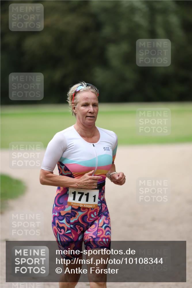 30.08.2026 - Elbe Triathlon Hamburg Antke Förster http://msf.ph/oto/10108344 30.08.2026 14:25:38 Laufen 1711, 3 meine-sportfotos.de