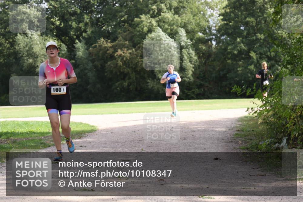 30.08.2026 - Elbe Triathlon Hamburg Antke Förster http://msf.ph/oto/10108347 30.08.2026 14:36:59 Laufen 160, 1 meine-sportfotos.de