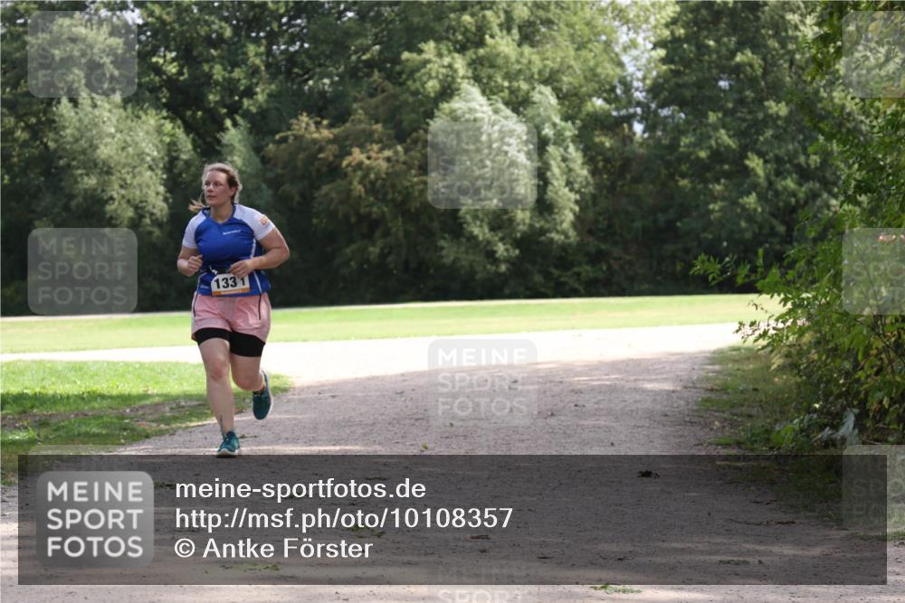 30.08.2026 - Elbe Triathlon Hamburg Antke Förster http://msf.ph/oto/10108357 30.08.2026 14:37:04 Laufen 1331 meine-sportfotos.de