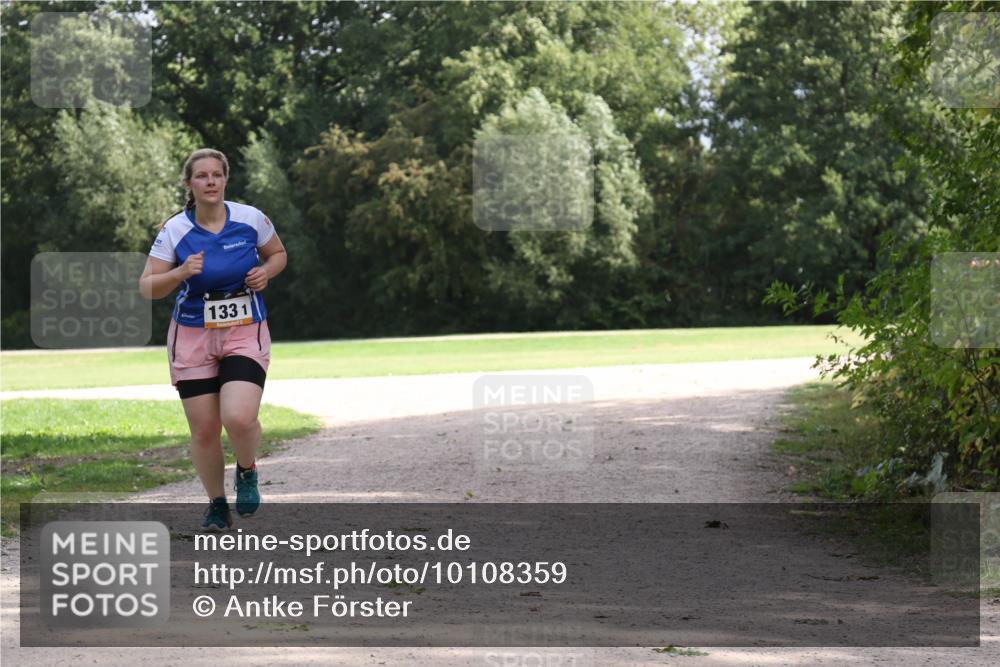 30.08.2026 - Elbe Triathlon Hamburg Antke Förster http://msf.ph/oto/10108359 30.08.2026 14:37:05 Laufen 1331 meine-sportfotos.de