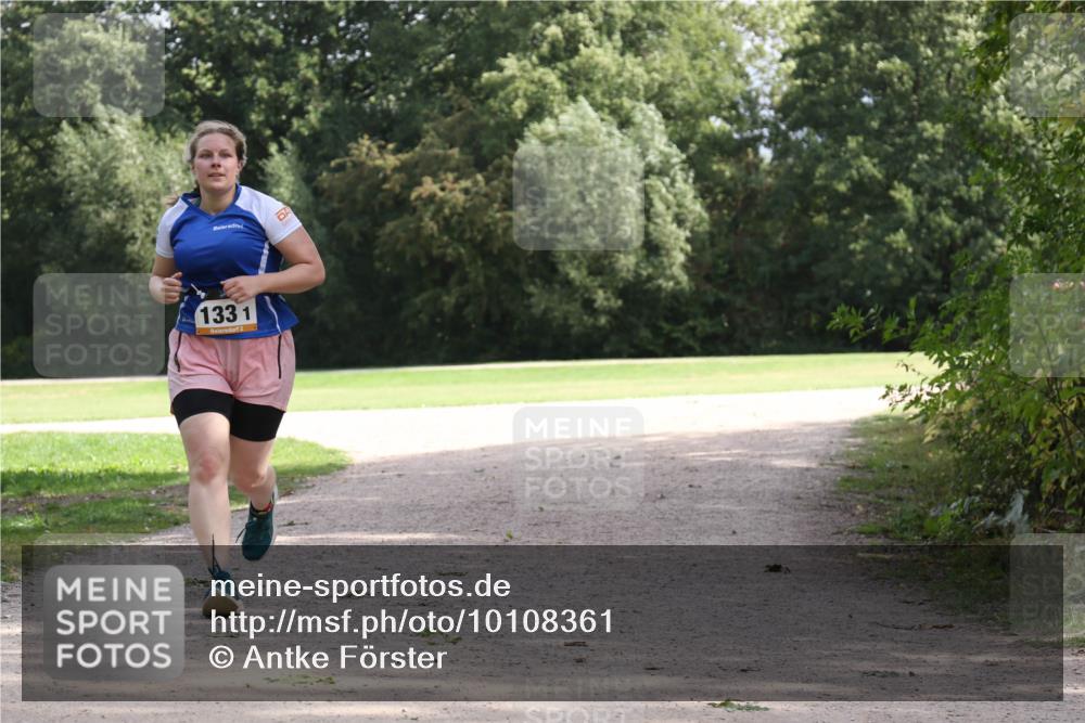 30.08.2026 - Elbe Triathlon Hamburg Antke Förster http://msf.ph/oto/10108361 30.08.2026 14:37:05 Laufen 1331, 2 meine-sportfotos.de