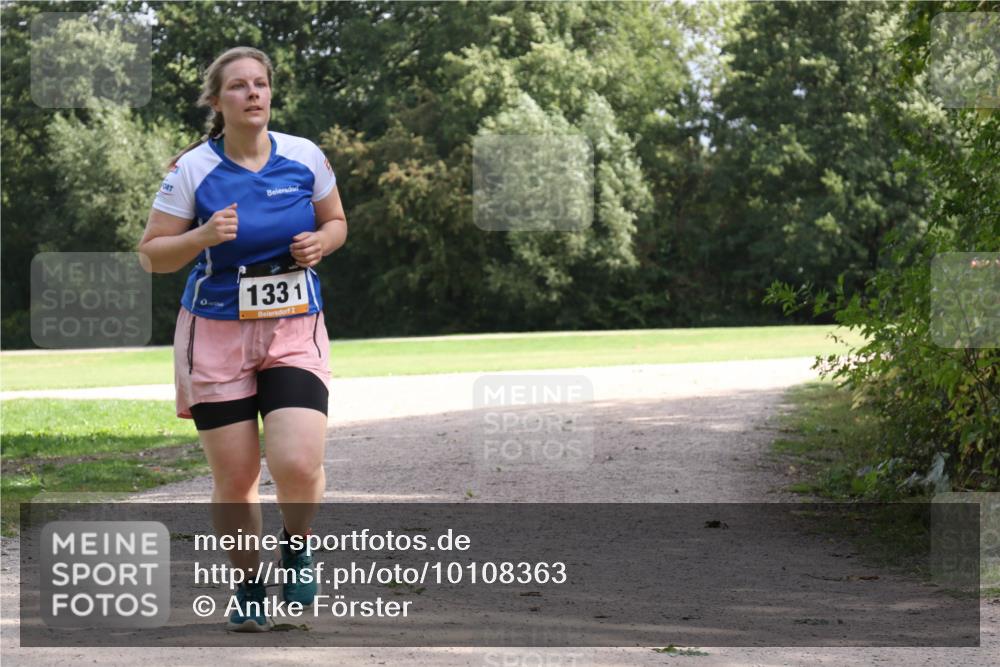 30.08.2026 - Elbe Triathlon Hamburg Antke Förster http://msf.ph/oto/10108363 30.08.2026 14:37:06 Laufen 1331, 2 meine-sportfotos.de