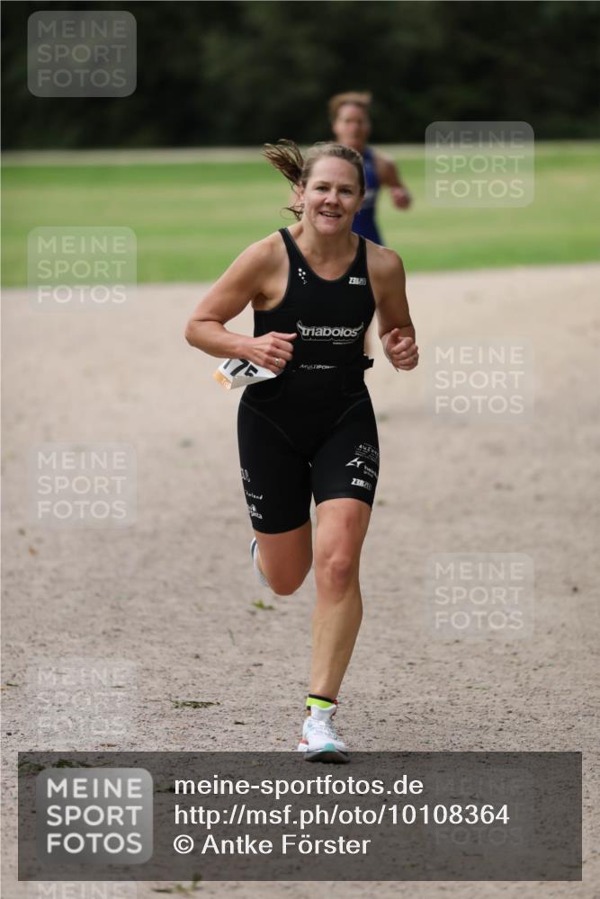 30.08.2026 - Elbe Triathlon Hamburg Antke Förster http://msf.ph/oto/10108364 30.08.2026 14:26:13 Laufen 23870, 3, 30 meine-sportfotos.de