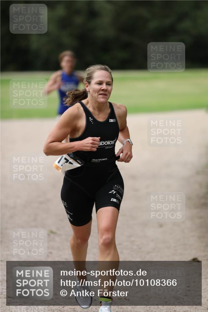 30.08.2026 - Elbe Triathlon Hamburg Antke Förster http://msf.ph/oto/10108366 30.08.2026 14:26:14 Laufen 17, 3, 30 meine-sportfotos.de