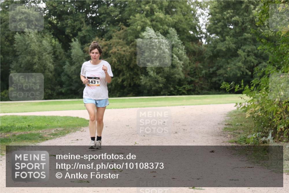 30.08.2026 - Elbe Triathlon Hamburg Antke Förster http://msf.ph/oto/10108373 30.08.2026 14:44:45 Laufen 143, 1 meine-sportfotos.de