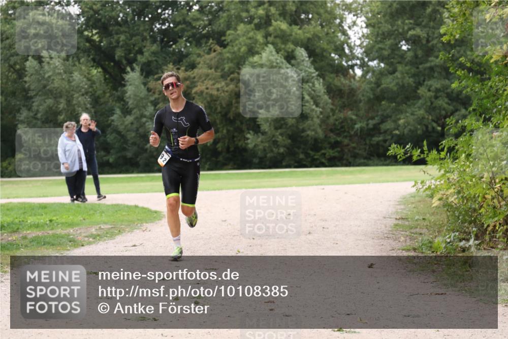 30.08.2026 - Elbe Triathlon Hamburg Antke Förster http://msf.ph/oto/10108385 30.08.2026 14:53:10 Laufen 2, 6 meine-sportfotos.de