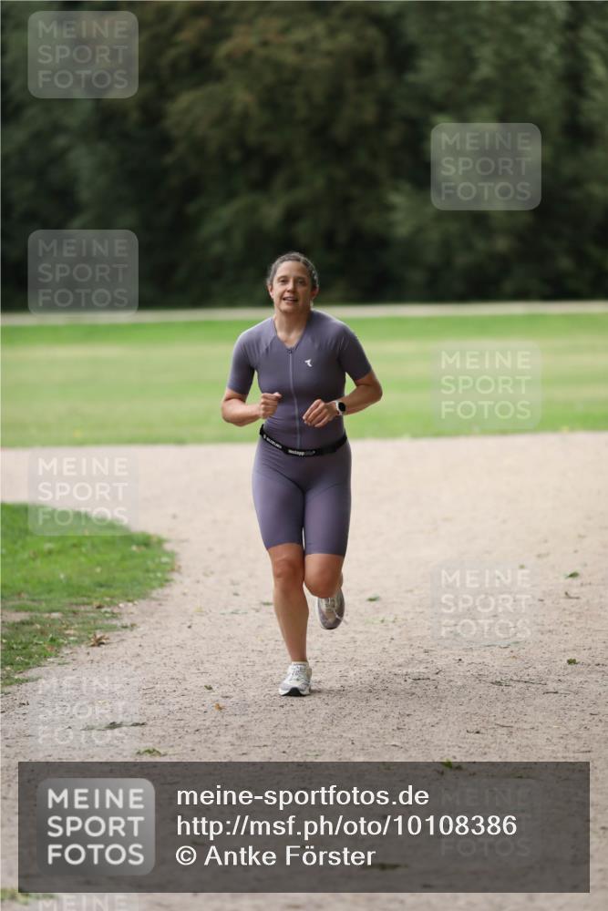 30.08.2026 - Elbe Triathlon Hamburg Antke Förster http://msf.ph/oto/10108386 30.08.2026 14:26:54 Laufen  meine-sportfotos.de