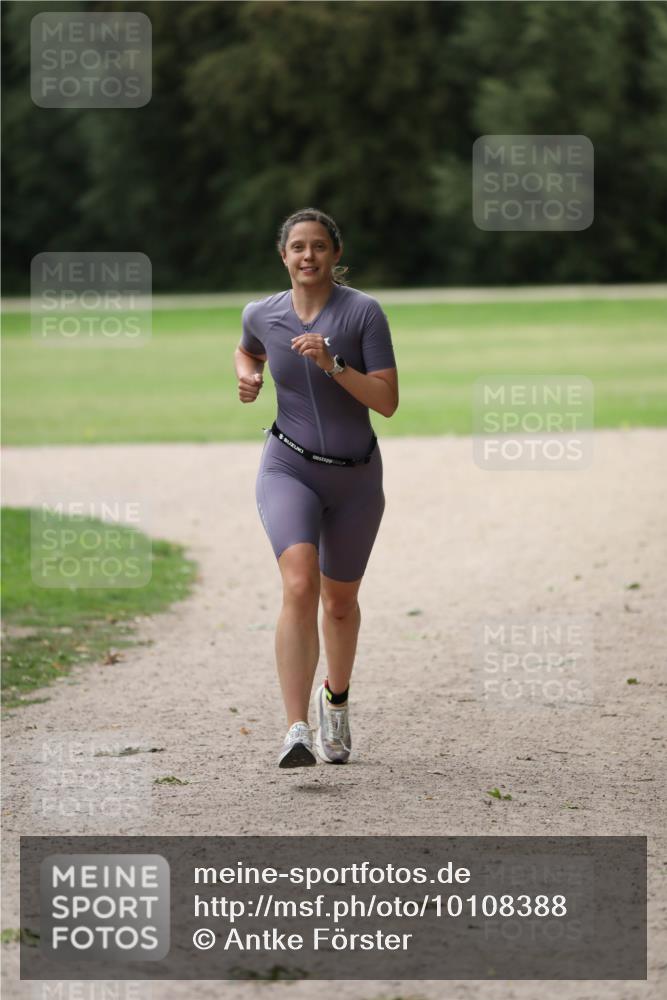 30.08.2026 - Elbe Triathlon Hamburg Antke Förster http://msf.ph/oto/10108388 30.08.2026 14:26:55 Laufen  meine-sportfotos.de