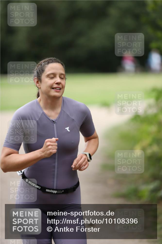 30.08.2026 - Elbe Triathlon Hamburg Antke Förster http://msf.ph/oto/10108396 30.08.2026 14:26:57 Laufen  meine-sportfotos.de