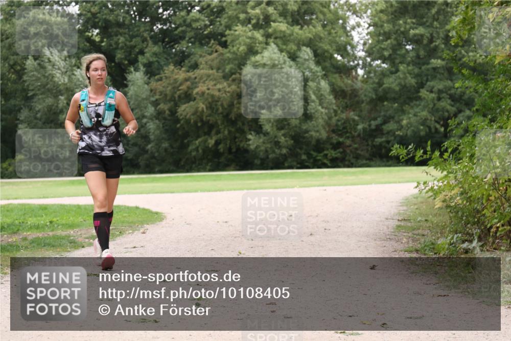30.08.2026 - Elbe Triathlon Hamburg Antke Förster http://msf.ph/oto/10108405 30.08.2026 14:57:41 Laufen  meine-sportfotos.de