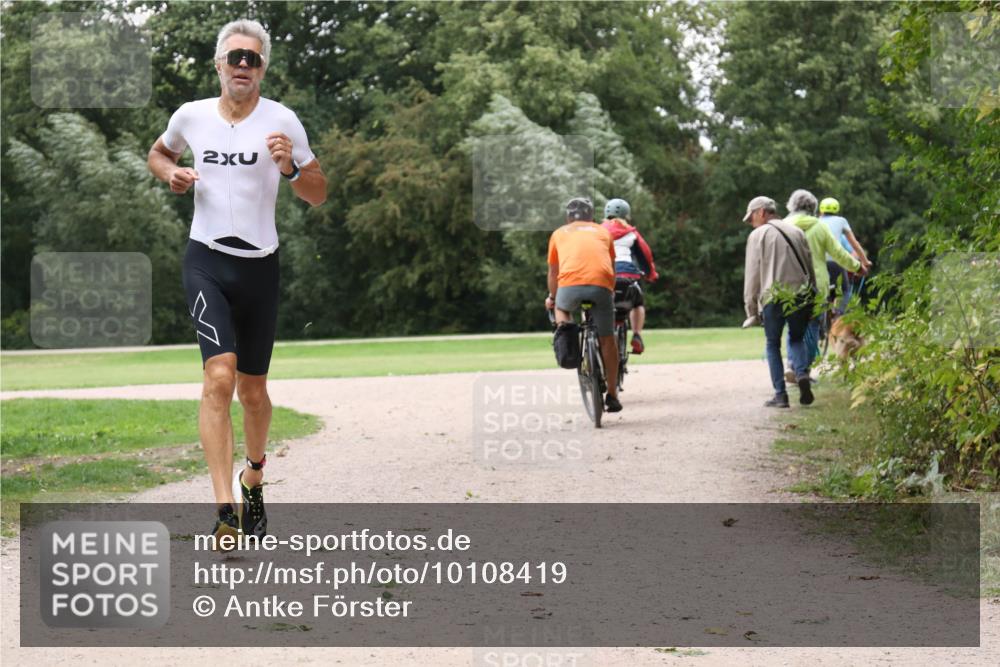 30.08.2026 - Elbe Triathlon Hamburg Antke Förster http://msf.ph/oto/10108419 30.08.2026 14:58:18 Laufen 2 meine-sportfotos.de