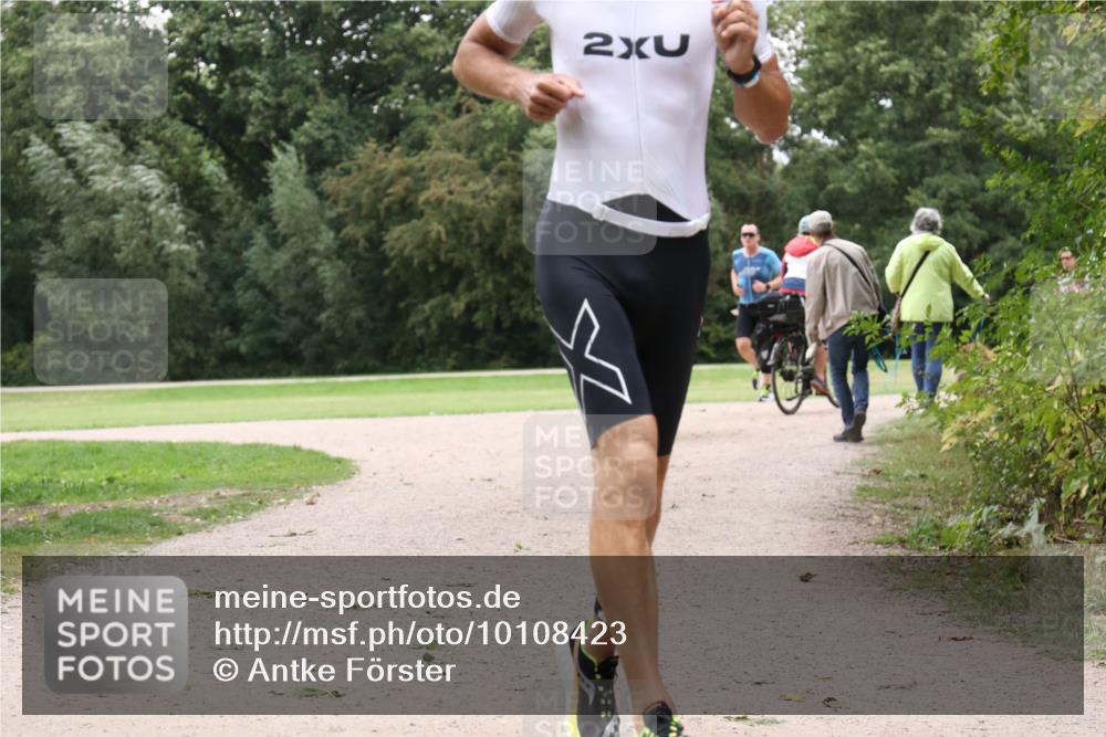 30.08.2026 - Elbe Triathlon Hamburg Antke Förster http://msf.ph/oto/10108423 30.08.2026 14:58:20 Laufen 2 meine-sportfotos.de
