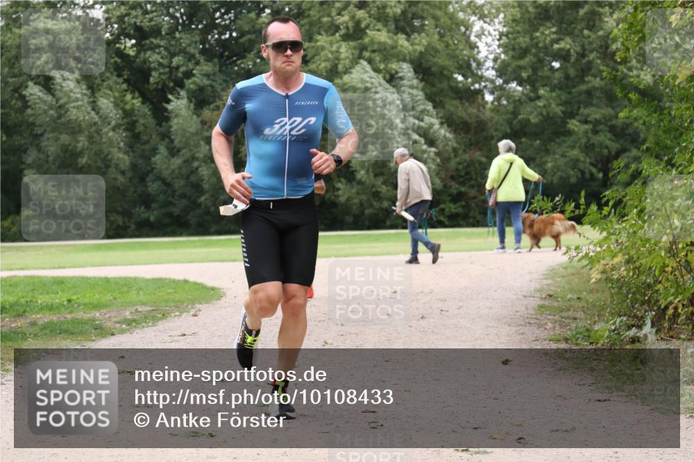 30.08.2026 - Elbe Triathlon Hamburg Antke Förster http://msf.ph/oto/10108433 30.08.2026 14:58:26 Laufen 3 meine-sportfotos.de