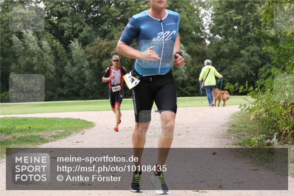 30.08.2026 - Elbe Triathlon Hamburg Antke Förster http://msf.ph/oto/10108435 30.08.2026 14:58:26 Laufen 164, 2, 3 meine-sportfotos.de
