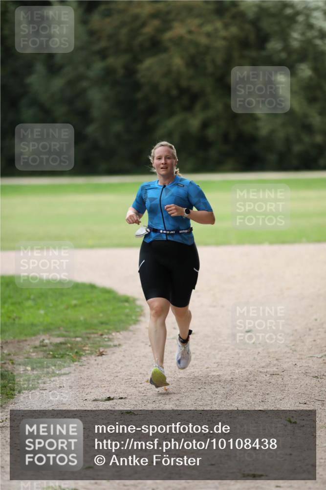 30.08.2026 - Elbe Triathlon Hamburg Antke Förster http://msf.ph/oto/10108438 30.08.2026 14:28:15 Laufen  meine-sportfotos.de