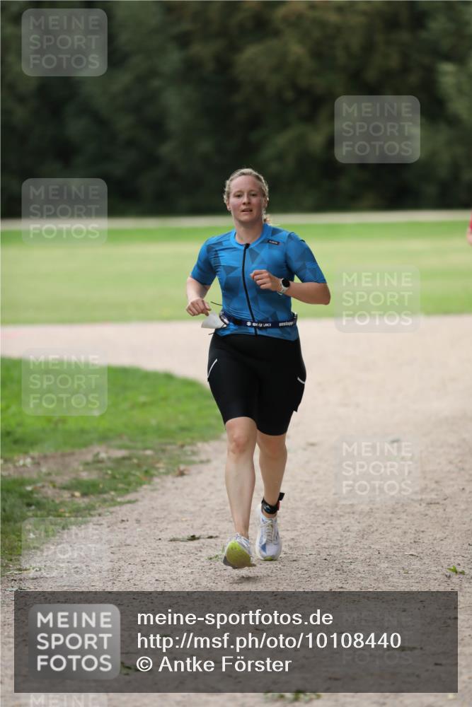 30.08.2026 - Elbe Triathlon Hamburg Antke Förster http://msf.ph/oto/10108440 30.08.2026 14:28:15 Laufen  meine-sportfotos.de