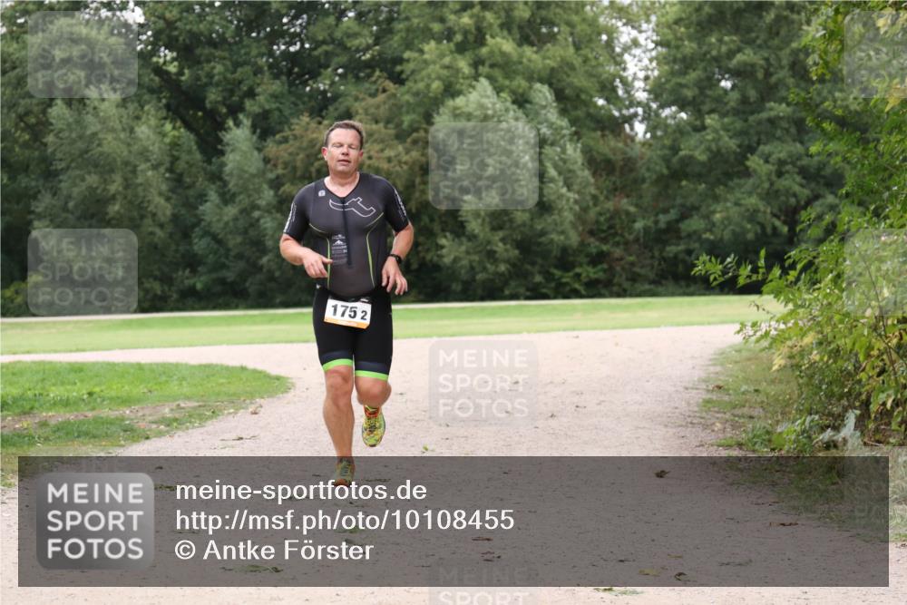 30.08.2026 - Elbe Triathlon Hamburg Antke Förster http://msf.ph/oto/10108455 30.08.2026 14:59:15 Laufen 1752 meine-sportfotos.de
