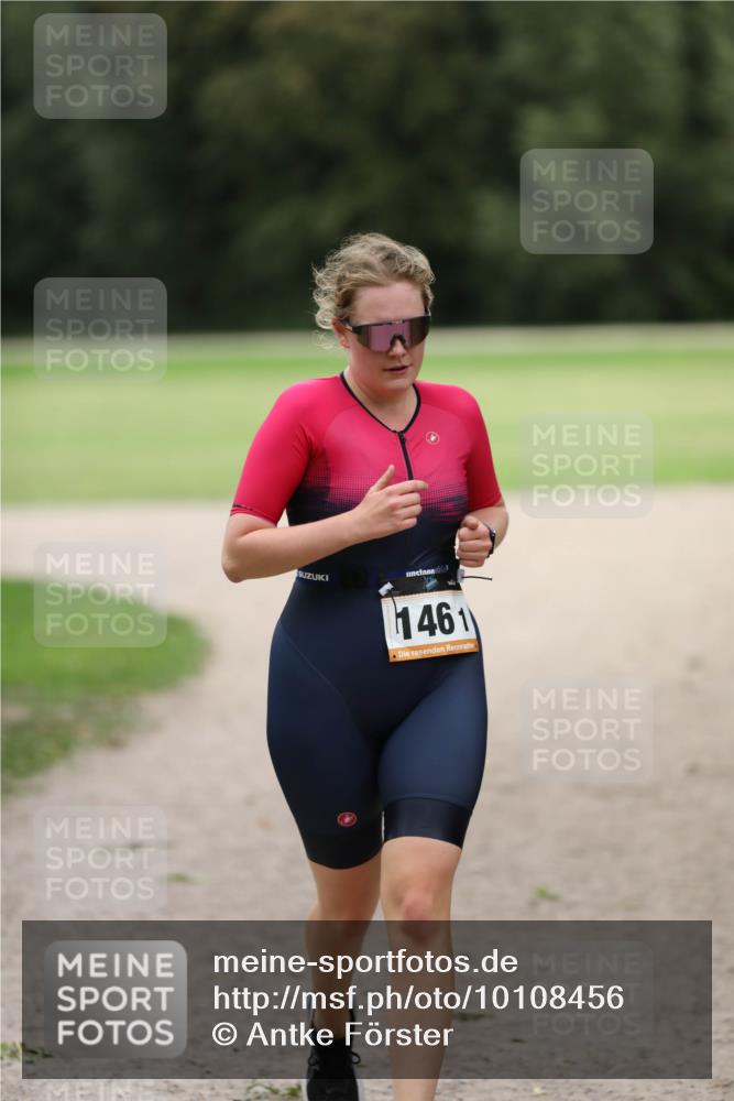 30.08.2026 - Elbe Triathlon Hamburg Antke Förster http://msf.ph/oto/10108456 30.08.2026 14:28:20 Laufen 1461 meine-sportfotos.de