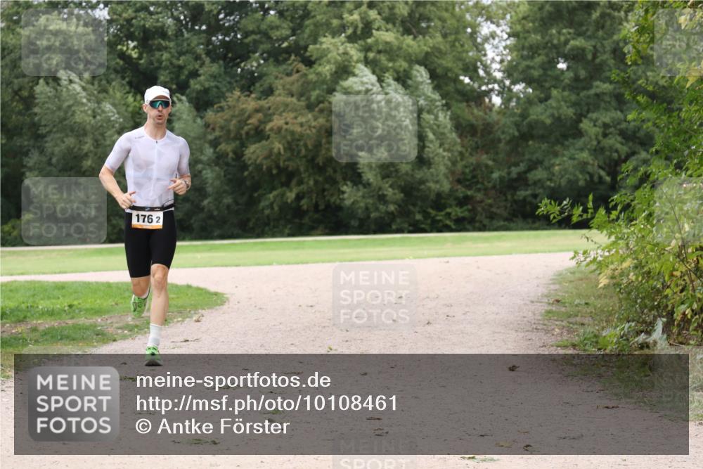 30.08.2026 - Elbe Triathlon Hamburg Antke Förster http://msf.ph/oto/10108461 30.08.2026 15:00:39 Laufen 176, 2 meine-sportfotos.de